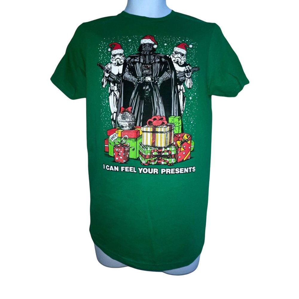 NWT Fifth Sun Star Wars Santa Darth Vader I Can Feel Your Presents Holiday Tee S